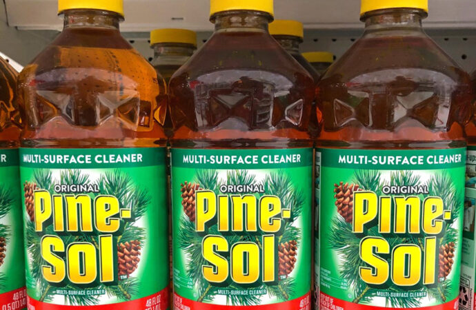 Can You Mix Pine-Sol and Bleach?